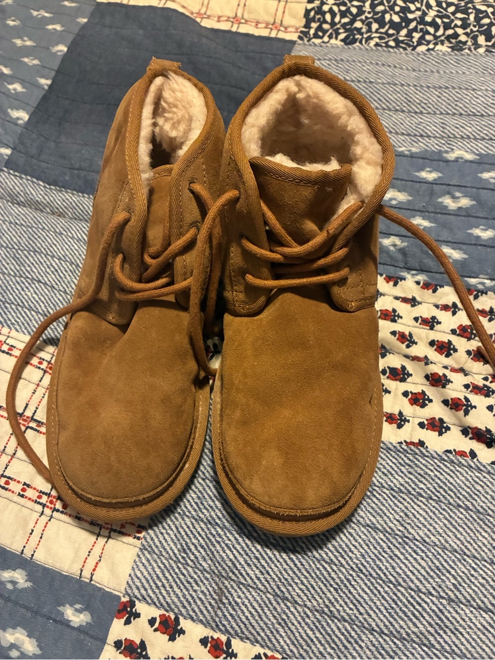 UGG Kids Chestnut Lace-Up Faux-Suede Boots